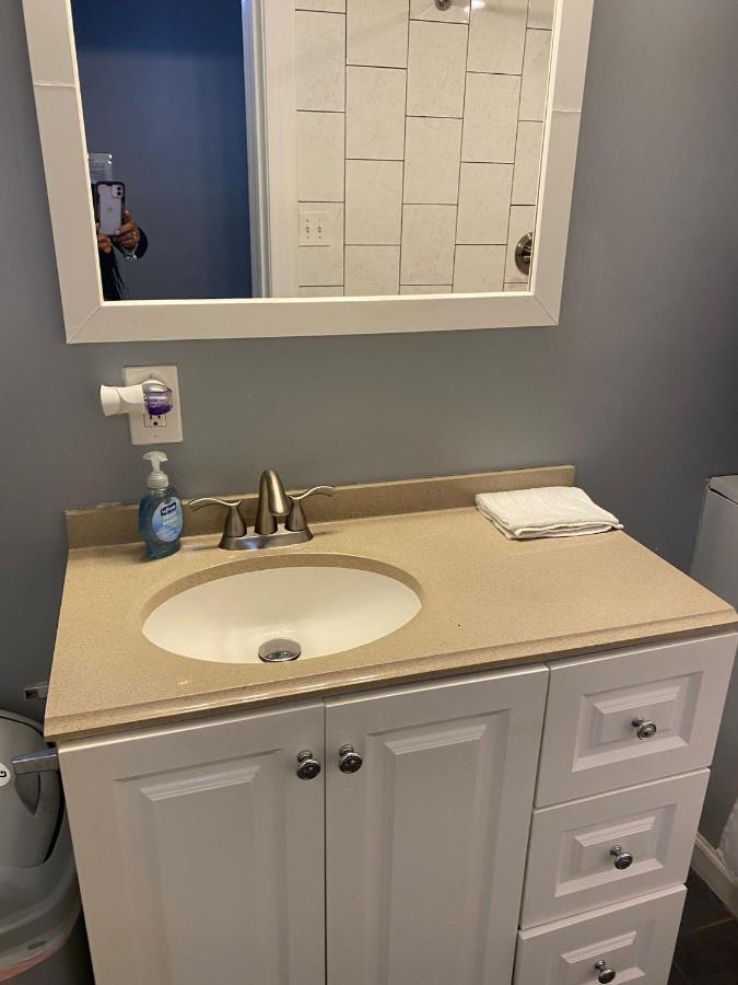 Clover 2900 - Apartment And Rooms With Private Bathroom Near Washington Ave South Philly 필라델피아 외부 사진