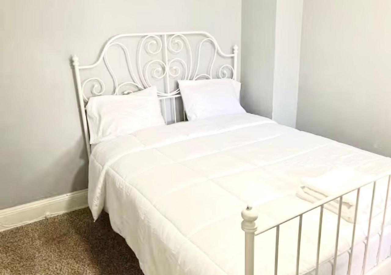 Clover 2900 - Apartment And Rooms With Private Bathroom Near Washington Ave South Philly 필라델피아 외부 사진