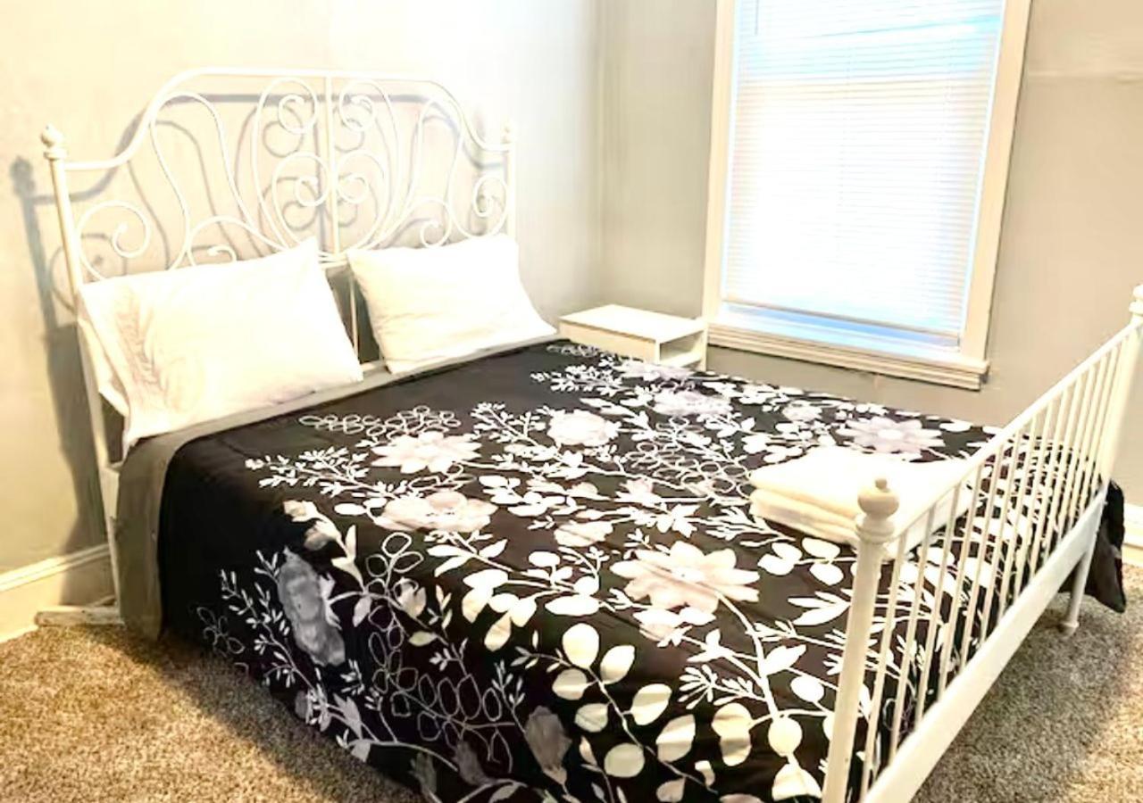 Clover 2900 - Apartment And Rooms With Private Bathroom Near Washington Ave South Philly 필라델피아 외부 사진