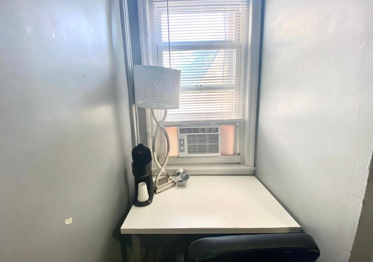 Clover 2900 - Apartment And Rooms With Private Bathroom Near Washington Ave South Philly 필라델피아 외부 사진