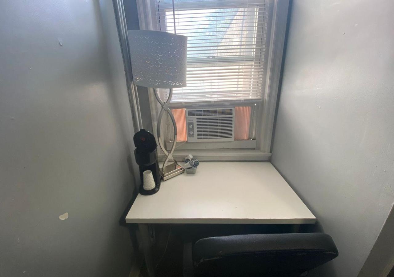 Clover 2900 - Apartment And Rooms With Private Bathroom Near Washington Ave South Philly 필라델피아 객실 사진