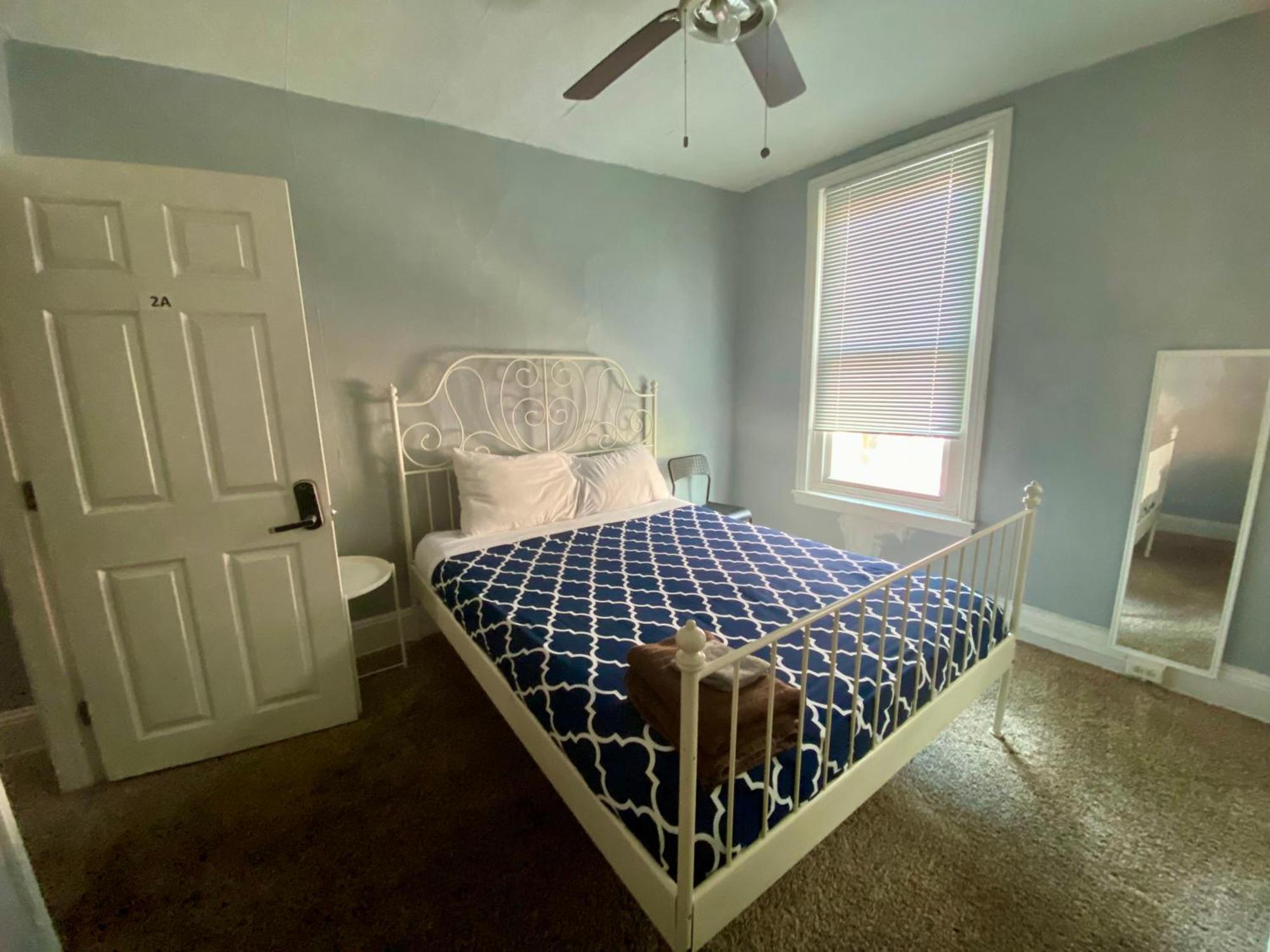 Clover 2900 - Apartment And Rooms With Private Bathroom Near Washington Ave South Philly 필라델피아 외부 사진