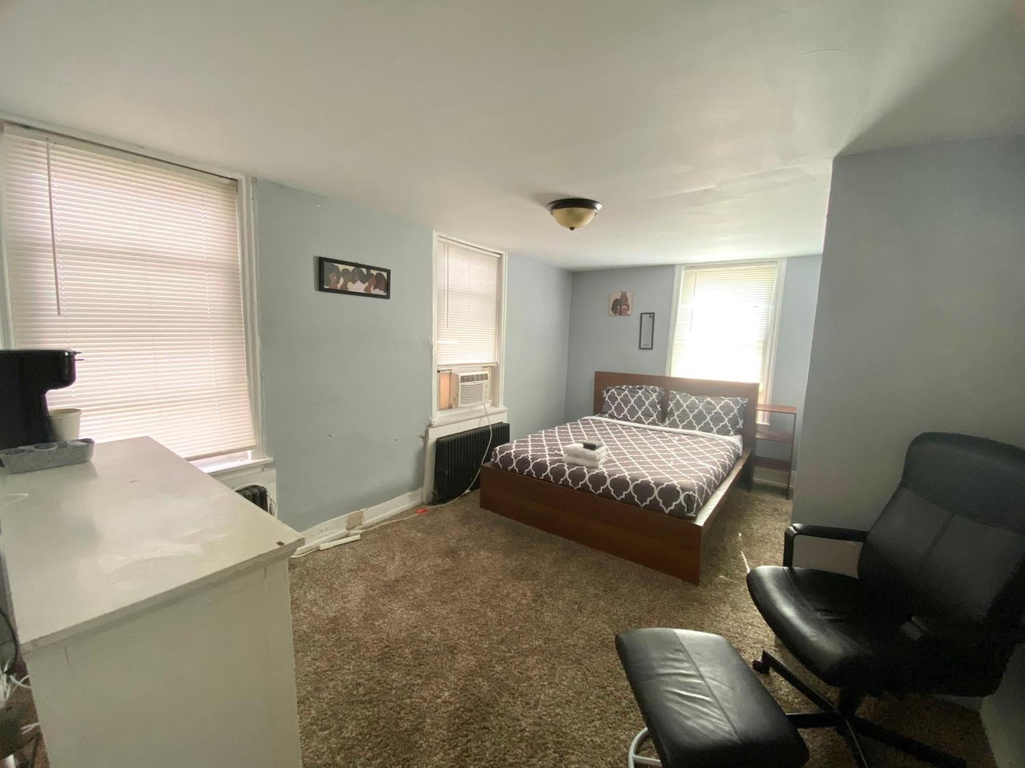 Clover 2900 - Apartment And Rooms With Private Bathroom Near Washington Ave South Philly 필라델피아 외부 사진