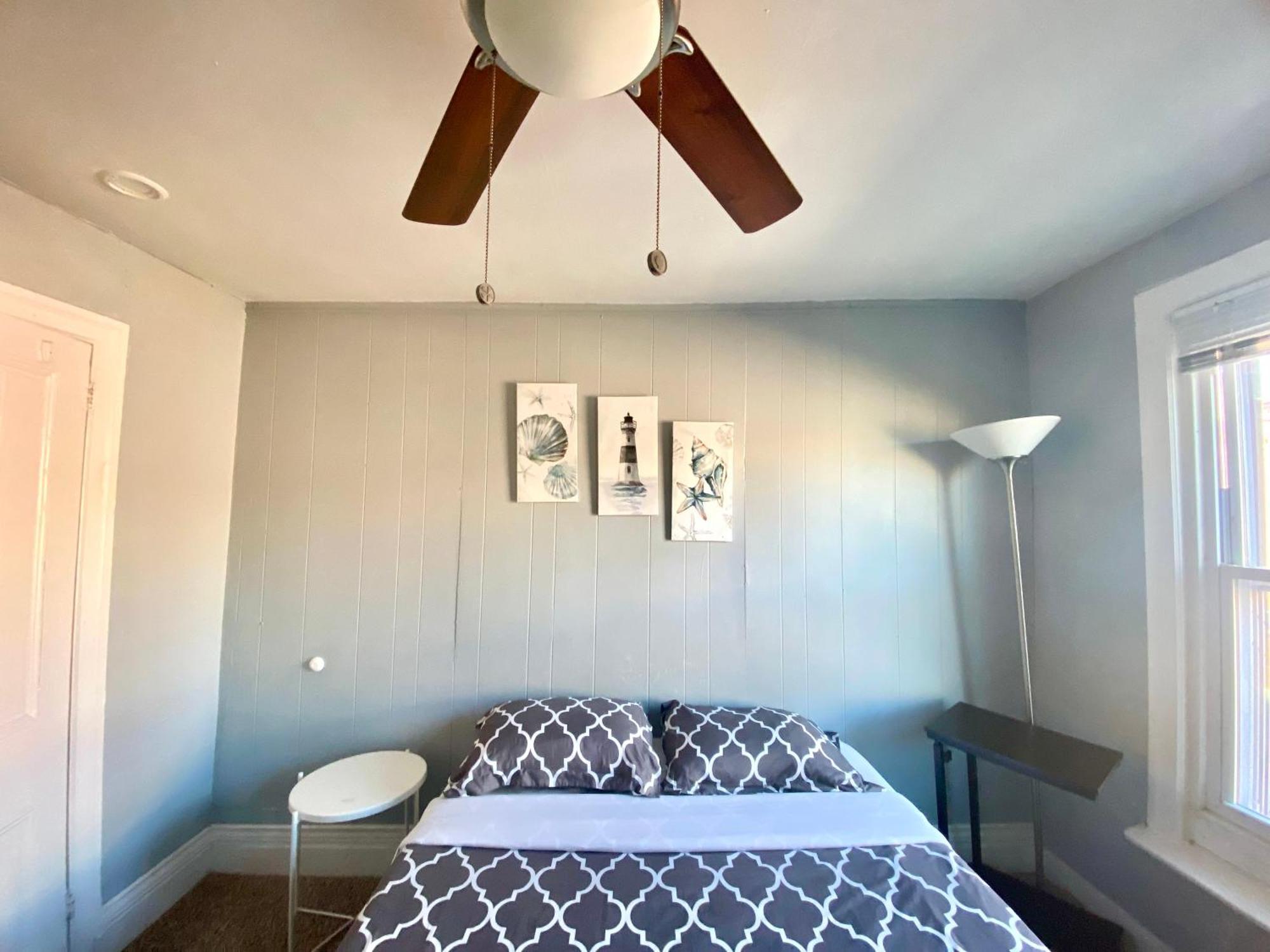 Clover 2900 - Apartment And Rooms With Private Bathroom Near Washington Ave South Philly 필라델피아 외부 사진